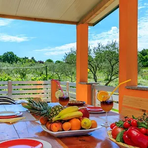 https://tommys-country-house.in-istria.net